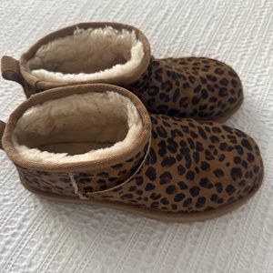 Ugg -ultra mini leopard